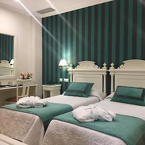 Отель Adriano Boutique, Севилья